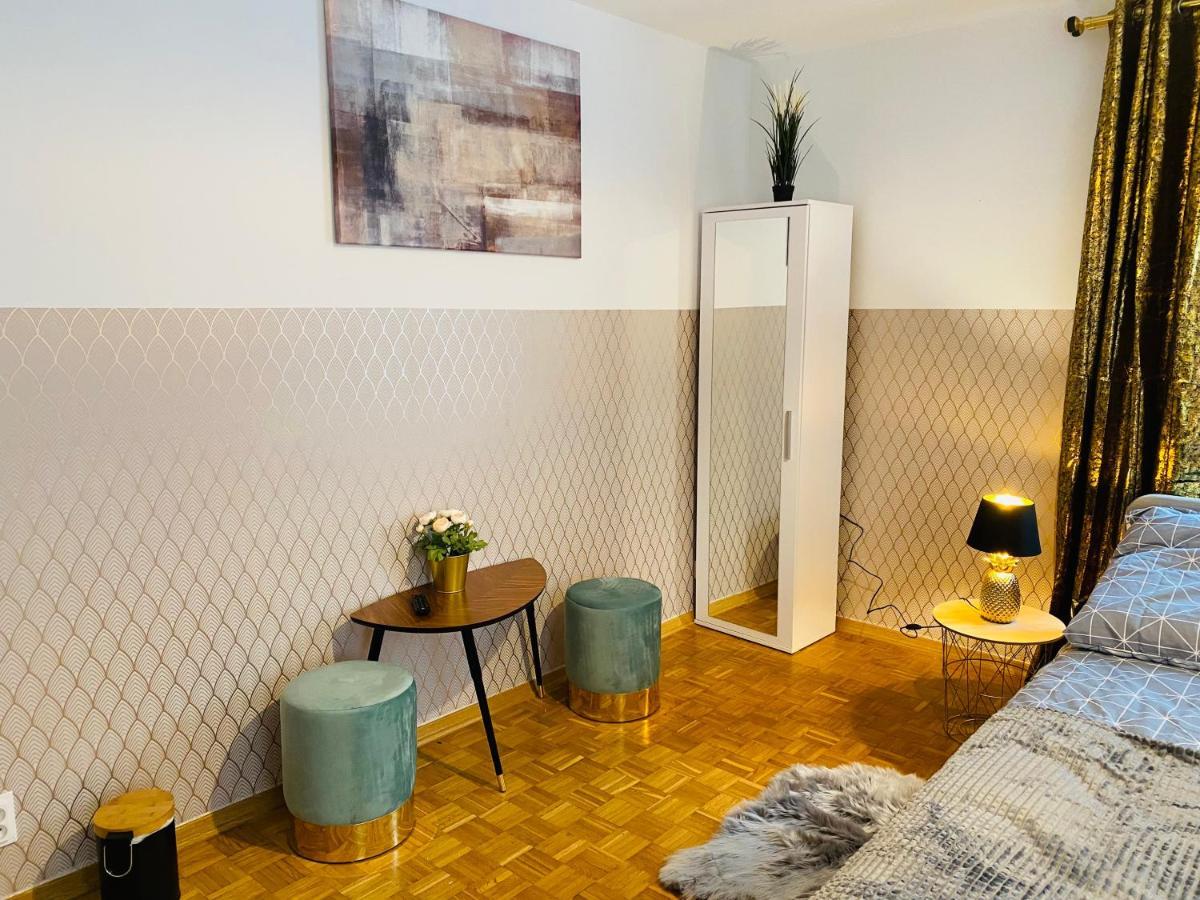 Clicktheflat Solidarnosci City Center Apart Rooms 바르샤바 외부 사진